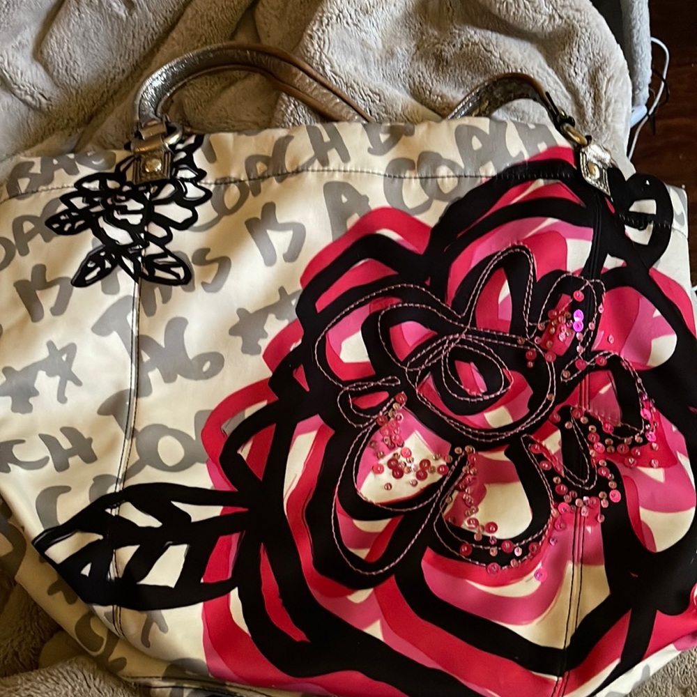 Coach purse from the poppy collection